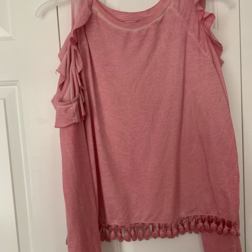 Cold shoulder top